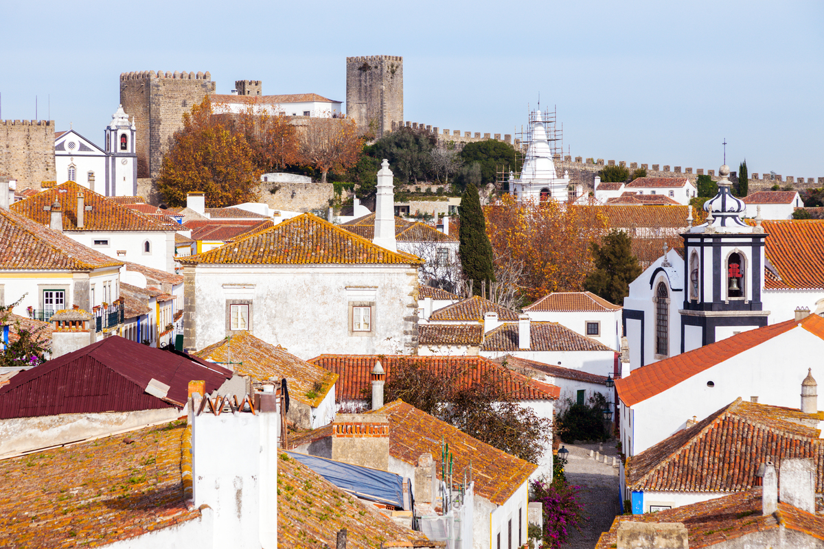 10 città da visitare a Natale.  Óbidos, Portogallo.